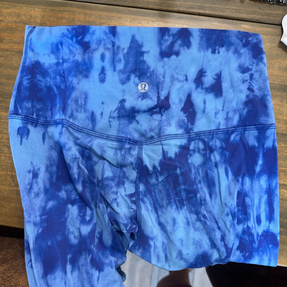 Blue Tie-Dye lululemon Align Leggings